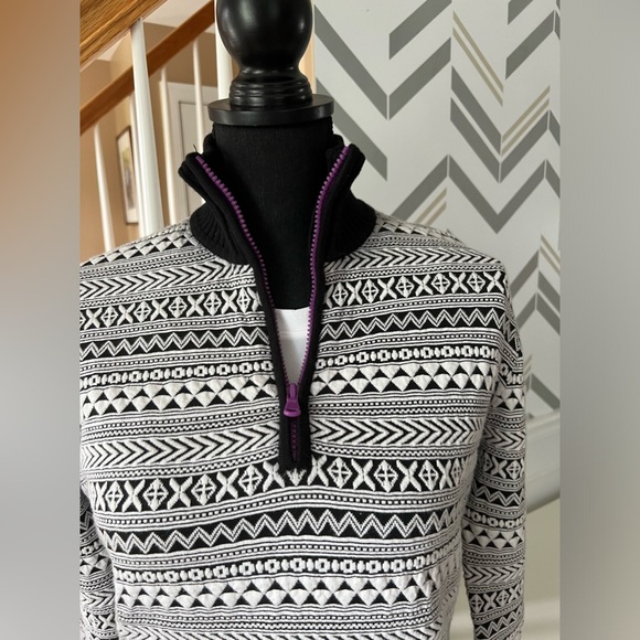 Title Nine Women’s 1/4 Zip Sweater - Picture 3 of 13